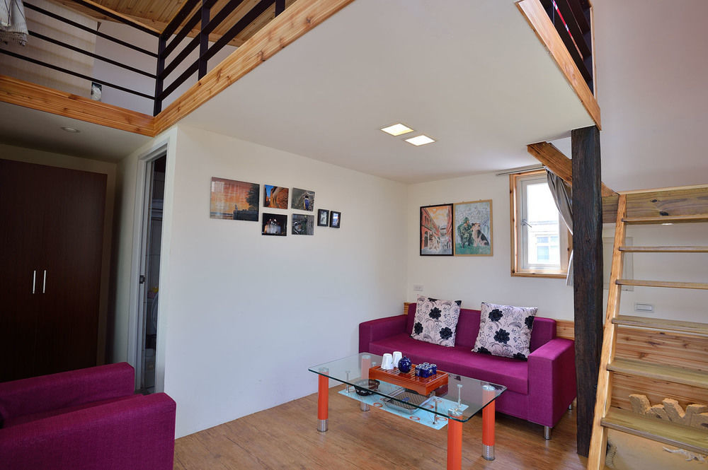 Ding Ding Homestay Цзиньху Экстерьер фото