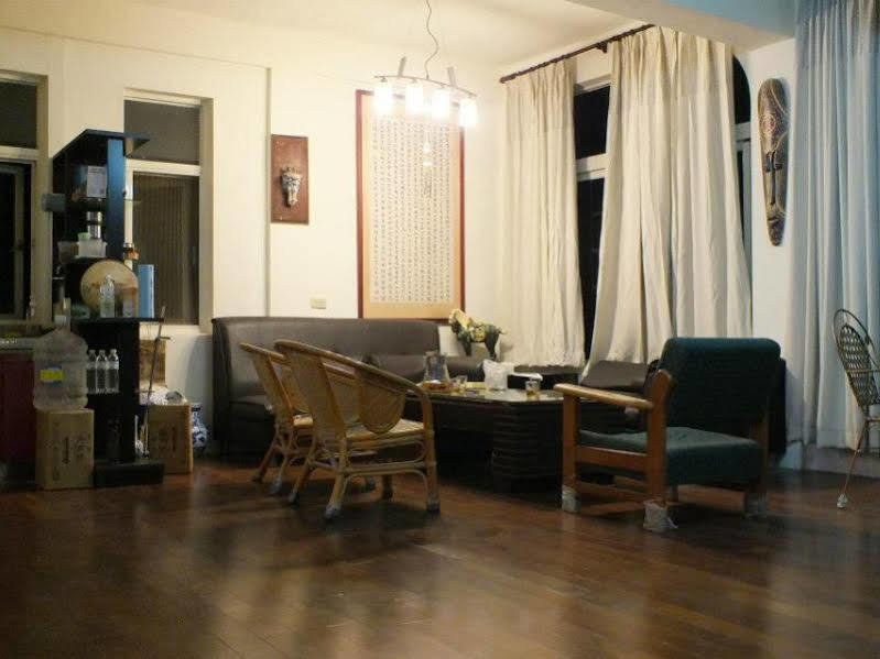 Ding Ding Homestay Цзиньху Экстерьер фото
